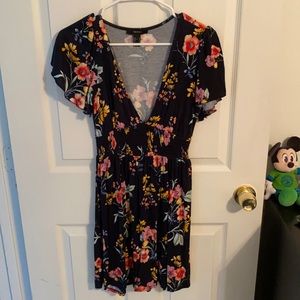 Stretchy V neck floral dress